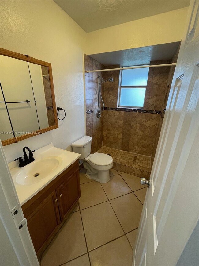 Foto del edificio - 6869 NW 30th St