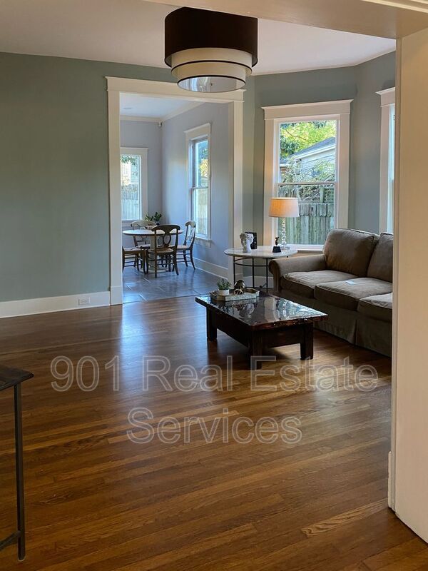 Foto del edificio - 1325 Carr Ave