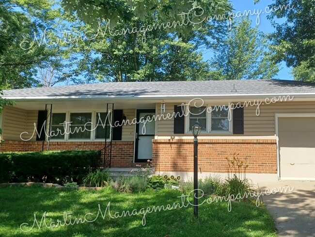 Building Photo - 2708 S Quincy Ave