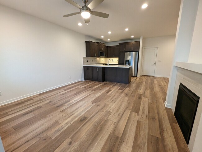 Foto del edificio - 4132 SE Century Blvd