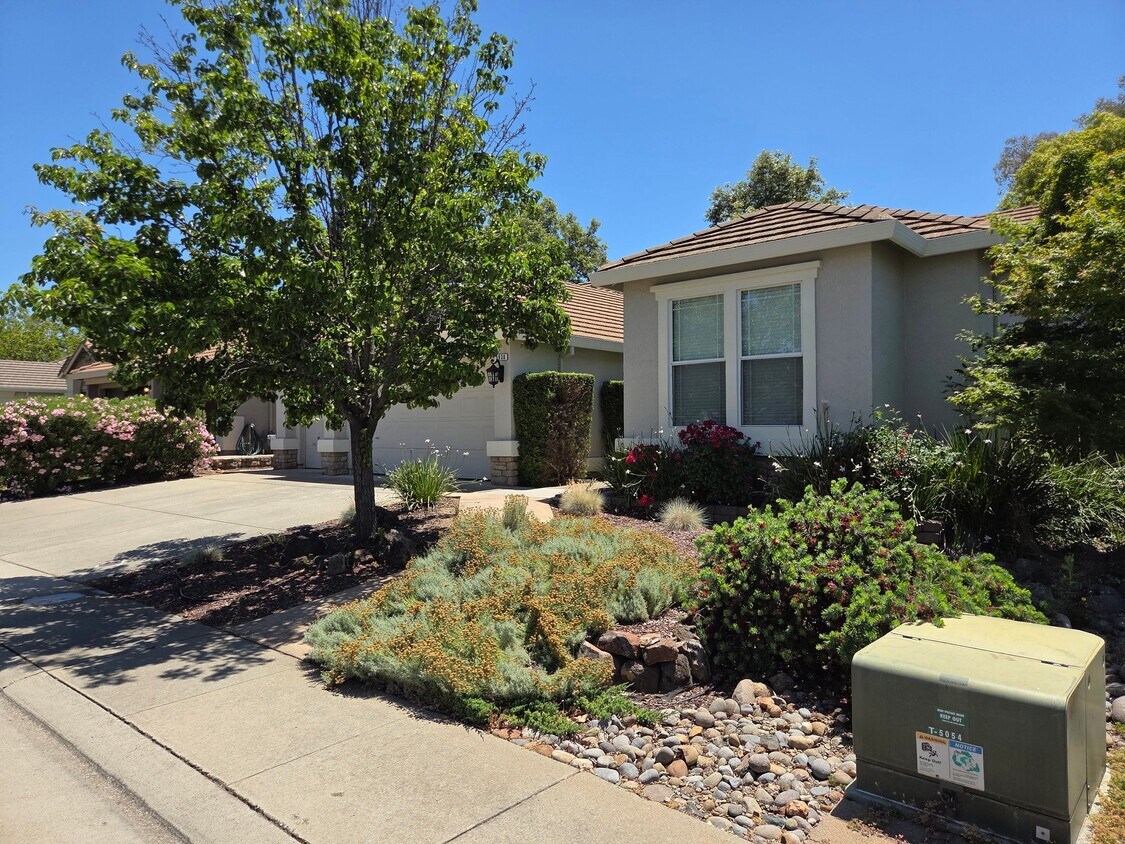 Foto del edificio - 5930 Moss Creek Ct