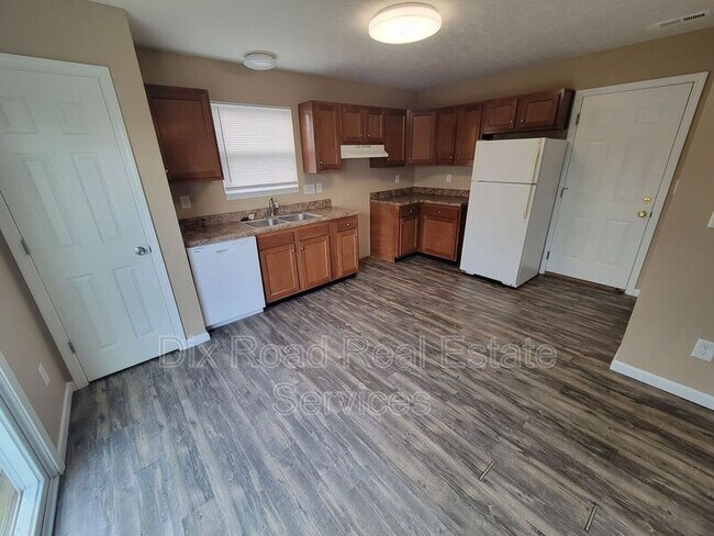 Foto del edificio - 268 Timber Hill Dr