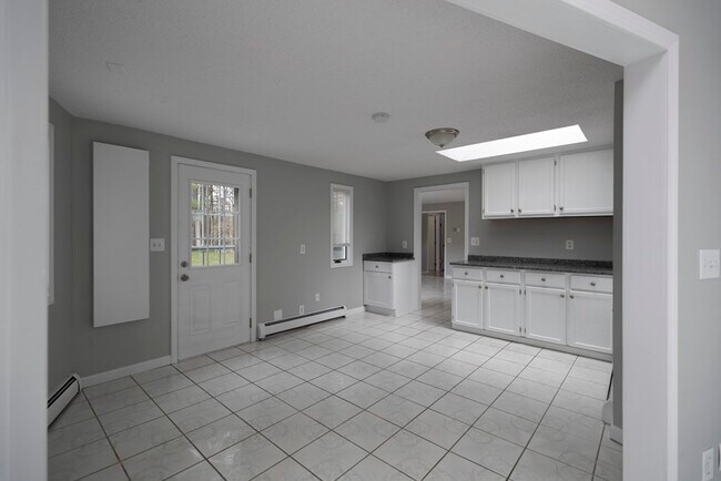 Foto del edificio - 4 Sterling Ln