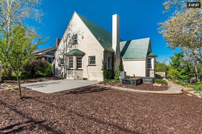 Foto del edificio - 1280 Laird Ave S