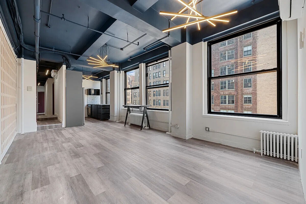 Primary Photo - 214 West 30th Street