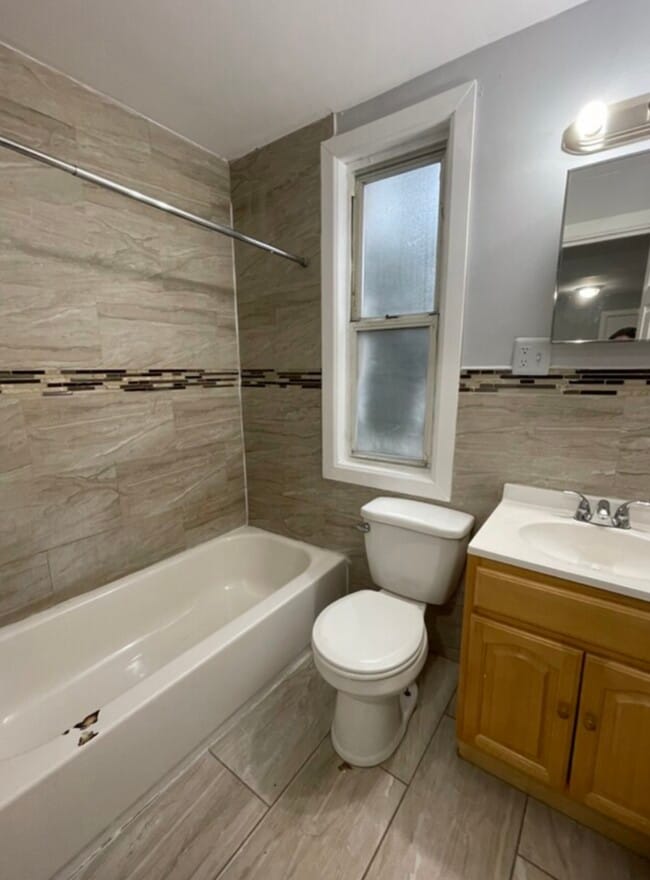 Unit 3 - 131 S 13th St