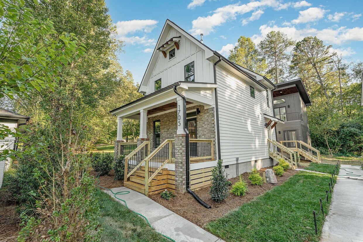 Foto principal - Gorgeous New Construction near Downtown Du...