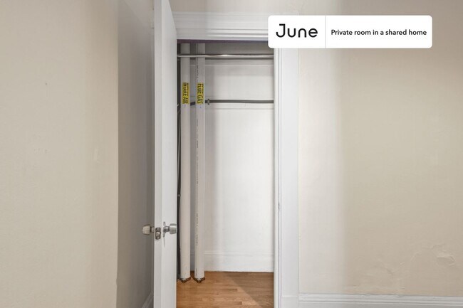 Foto del edificio - Room in Shared 4 bed/1 bath home