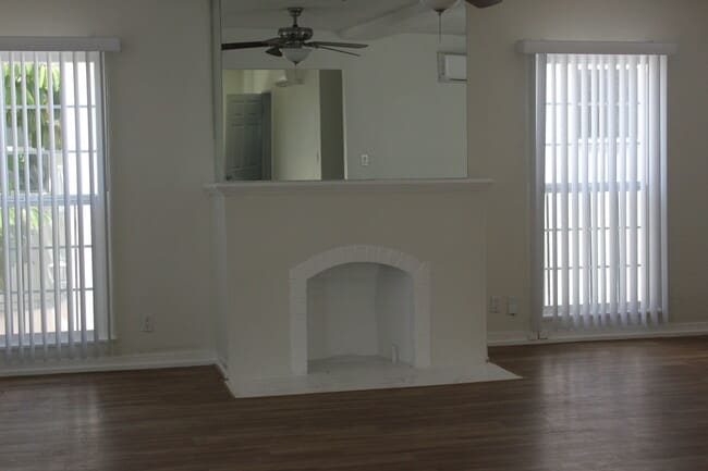 Building Photo - 818 S Shenandoah St
