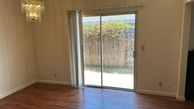 Building Photo - Turnkey Halfplex Home, Ready For New Occup...