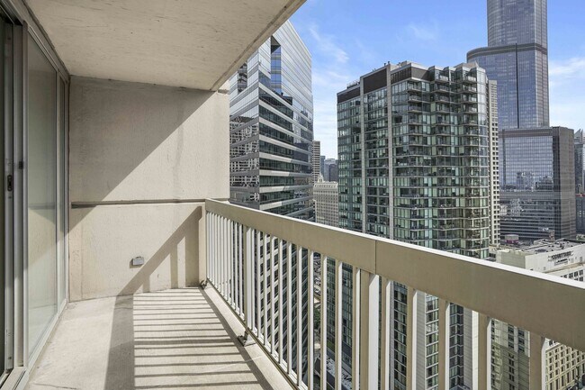 Foto del edificio - 540 N State St