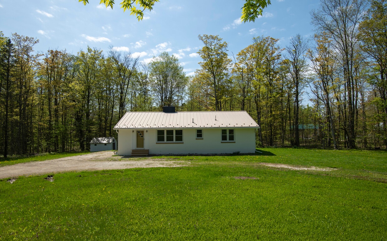 Primary Photo - 9170 Storey Rd