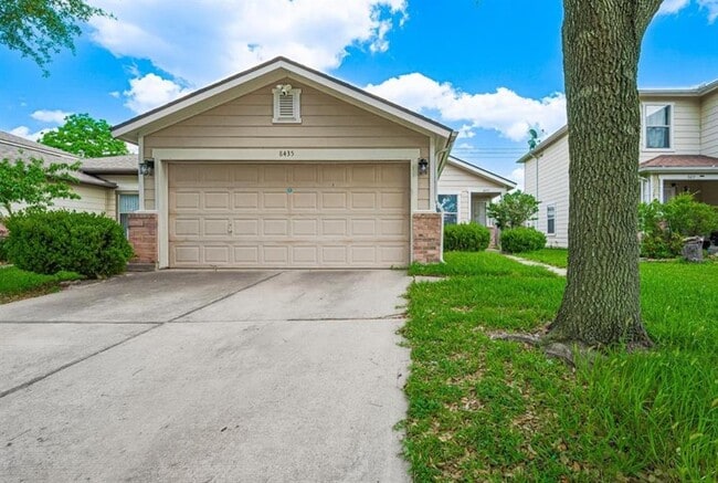 Building Photo - 8435 Westknoll Ln