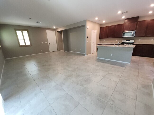 Building Photo - Gorgeous Recently Built 3 Bedroom Home!