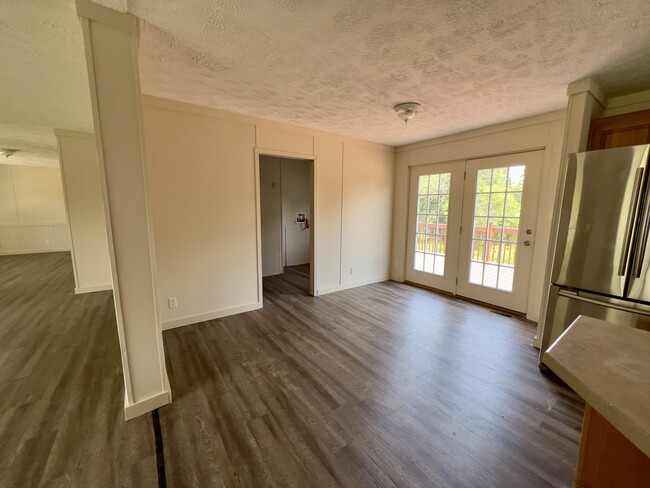 Kitchen Area - 1143 Spurlock Dr