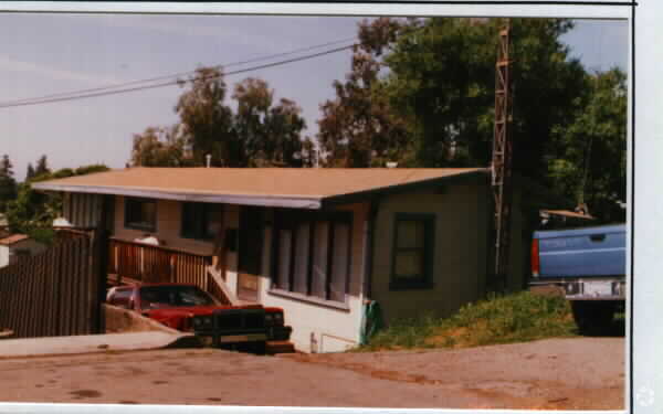 Building Photo - 21913 Rockford Rd