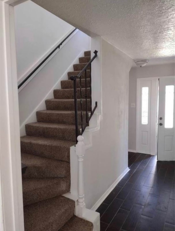 Primary Photo - 702 Ravensworth Dr