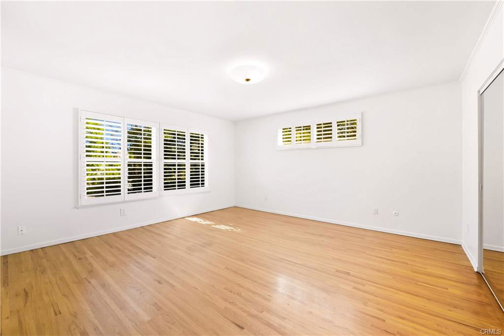 Foto principal - 23416 Community St