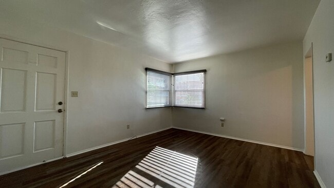 Foto del edificio - Short Term First Semester Lease: August - December 2026