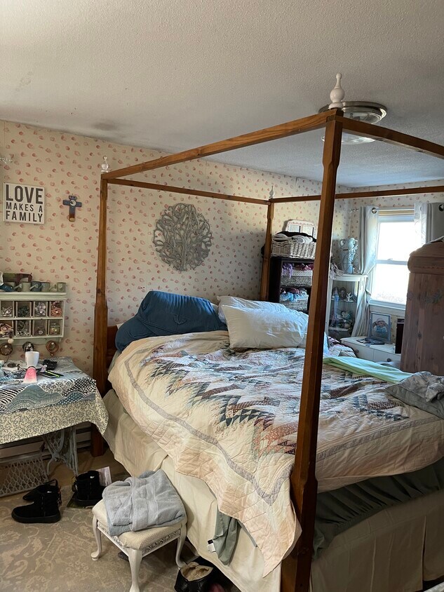 24 Fleetwood Dr, Plainville, CT 06062 House Rental in Plainville, CT