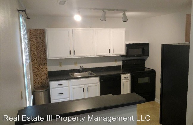 Building Photo - 3 br, 2 bath House - 1315 B Villa Way