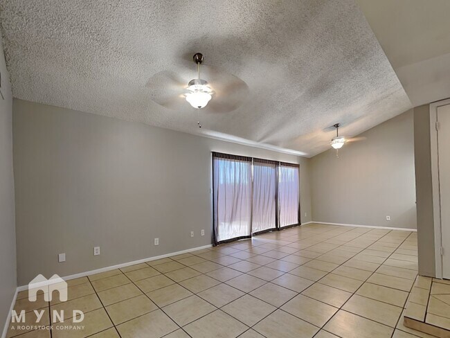 Foto del edificio - 1864 E Kirkland Ln