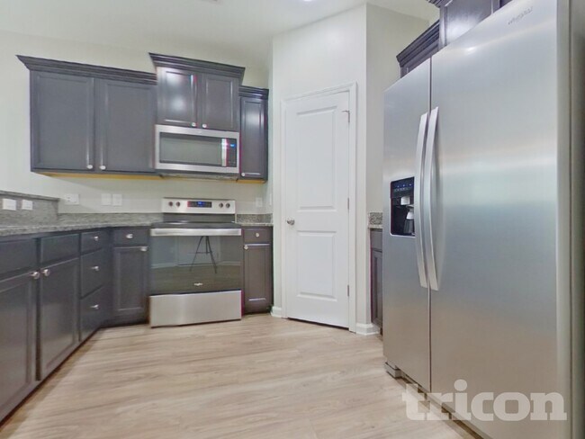 Foto del edificio - 14 Glenwood Springs Ct