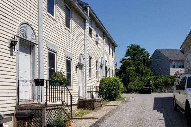 Primary Photo - 68 S Willard St