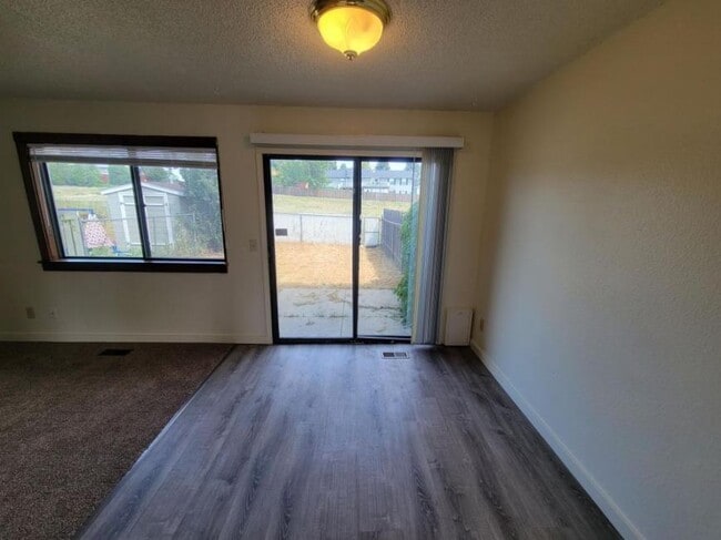 Foto del edificio - 4 bedroom in Billings MT 59105