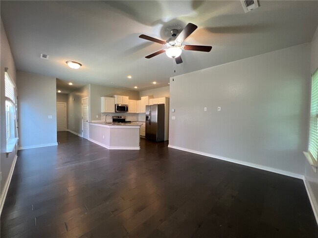 Foto del edificio - 2415 SW Arbor Rd