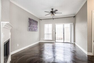 Building Photo - 5001 Lamonte Ln