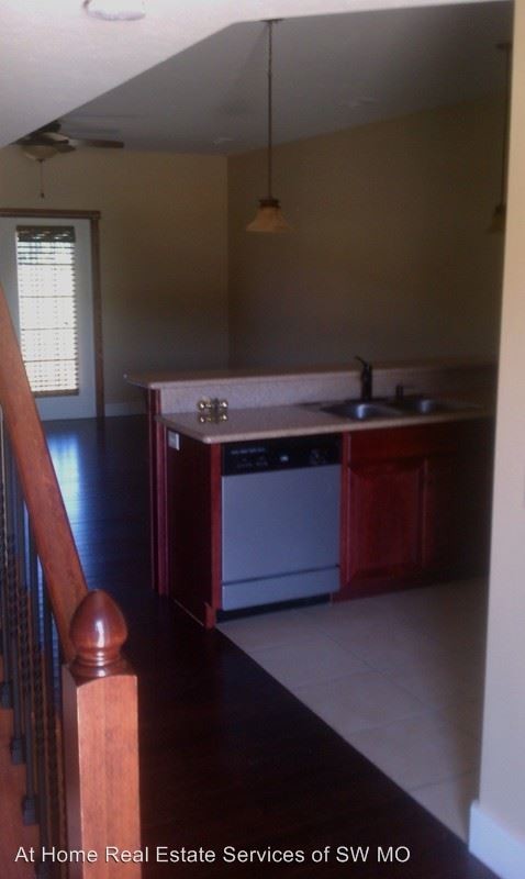 Building Photo - 2 br, 1.5 bath House - 2189 W Bingham