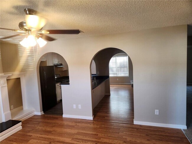 Building Photo - 4966 River Overlook Way