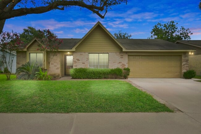 Foto del edificio - 4426 Autumn Meadow Dr