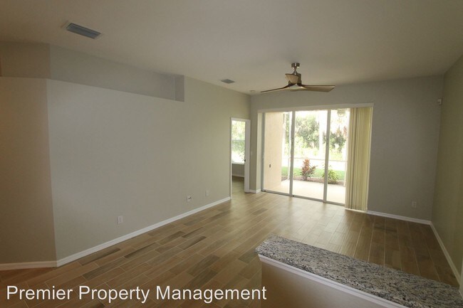 Building Photo - 7550 Meadow Lakes Dr
