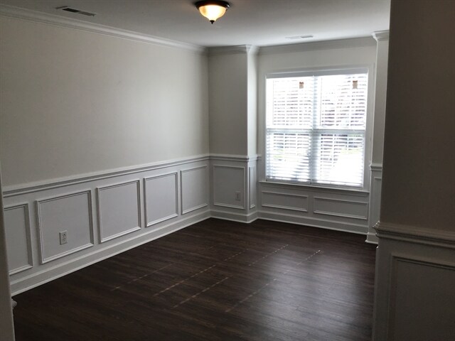 Building Photo - 6677 Springfield Village Ln