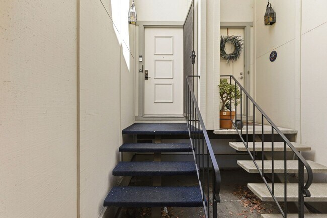 Foto del edificio - Northpoint Townhome