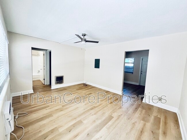 Building Photo - 105 7th Ave N