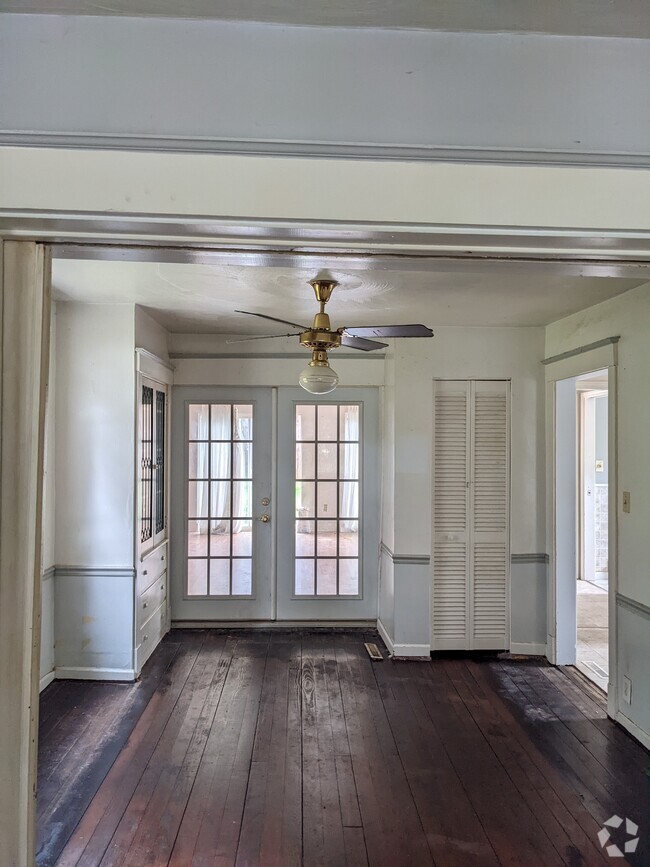 Building Photo - 8111 Bull Creek Rd