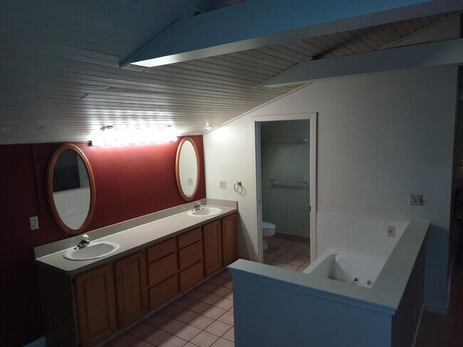 Bathroom - 7021 Center St