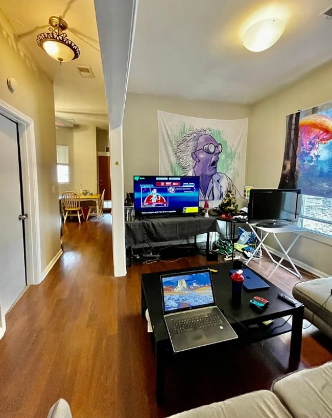 Photo - 3848 W Roscoe St Apartment