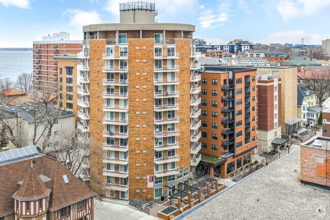 Foto principal - Roundhouse Apartments