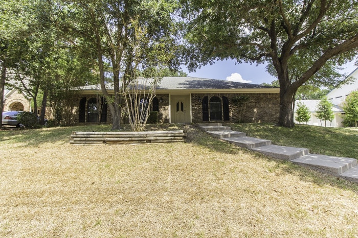 Primary Photo - 19 Troon Dr, Trophy Club, TX 76262