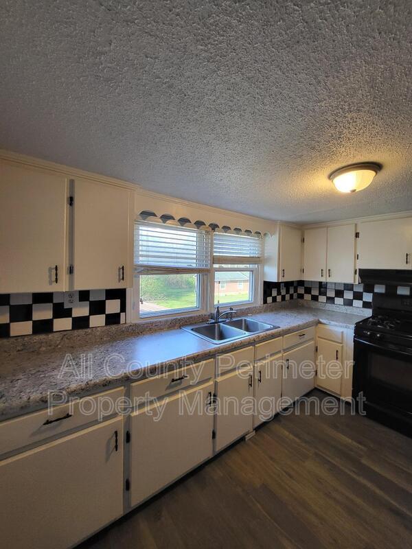 507 W Main St Unit C, Forsyth, GA 31029 Condo for Rent in Forsyth, GA