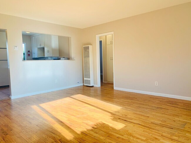 Foto del edificio - 2BD/1BA APARTMENT AVAILABLE IN THE HEART O...