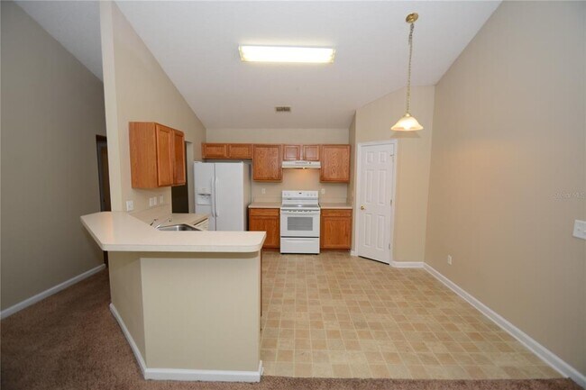 Building Photo - 33 Rosepetal Ln