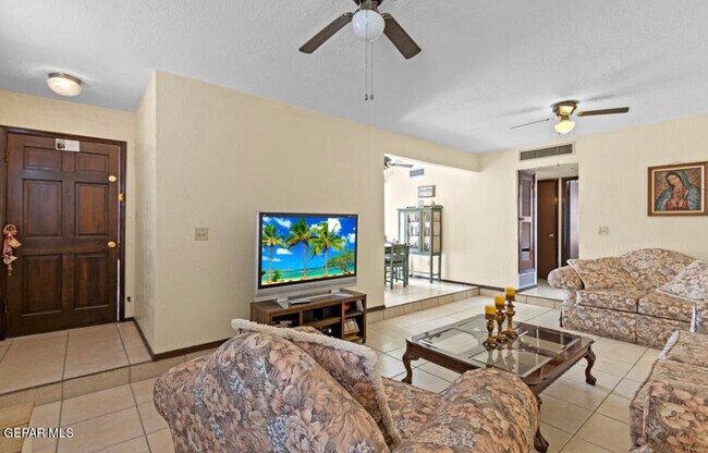 Building Photo - 5507 Oakbriar Cir