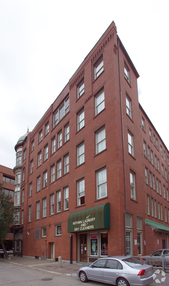 Building Photo - The Conrad