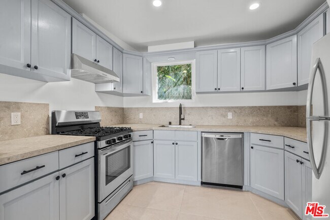 Foto del edificio - 616 Sunset Ave