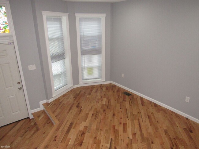 Building Photo - 3 br, 2.5 bath Townhome - 2108 North Fulto...